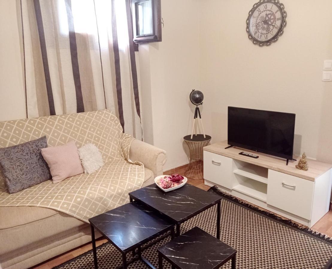 Elegant Apartment เทสซาโลนิกิ ภายนอก รูปภาพ